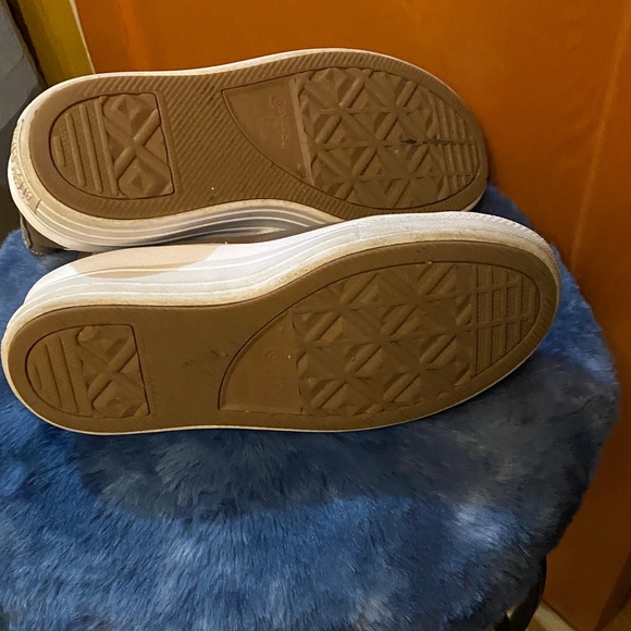 Converse Brown High-Tops with White Soles - Picture 5 of 5